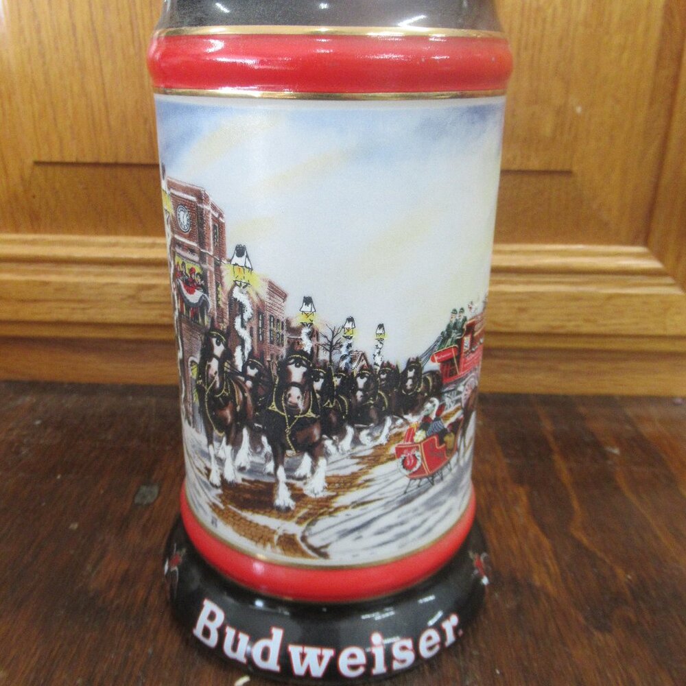 Vintage Collectible1992 Budweiser Seasons Perfect Christmas Beer Stein
